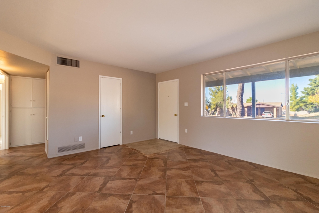 2145 W Paseo Redondo - Photo 12