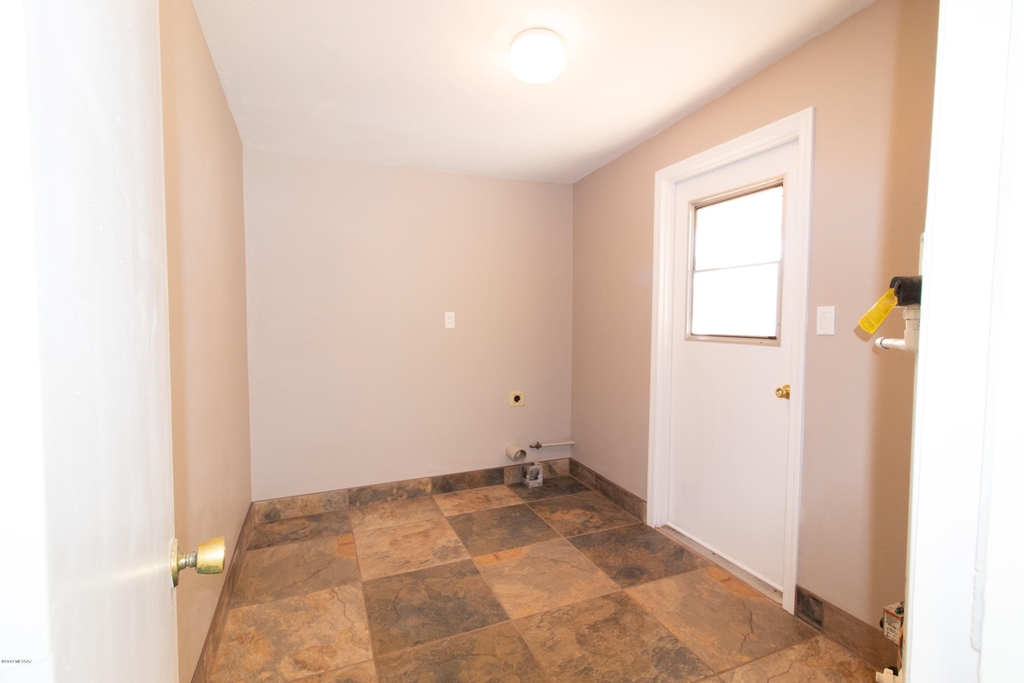 2145 W Paseo Redondo - Photo 19