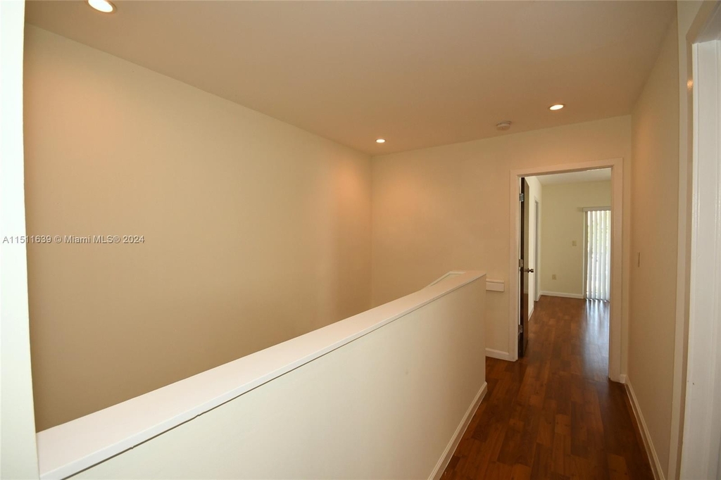 2780 Sw 33 Ave - Photo 30