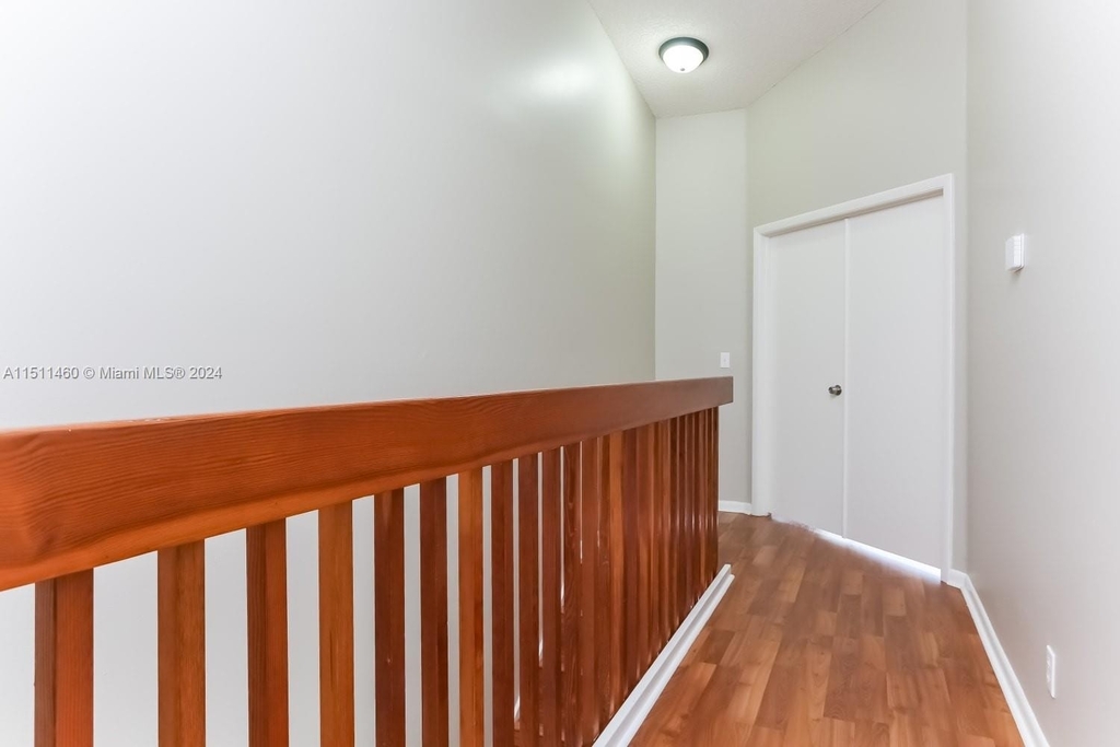 4430 Sw 70th Ter - Photo 12