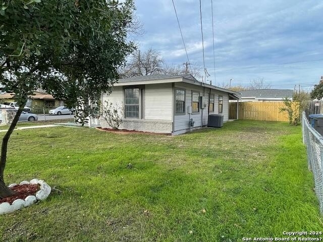 675 Ellor Dr - Photo 2