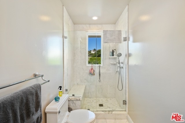 6401 Zumirez Dr - Photo 40