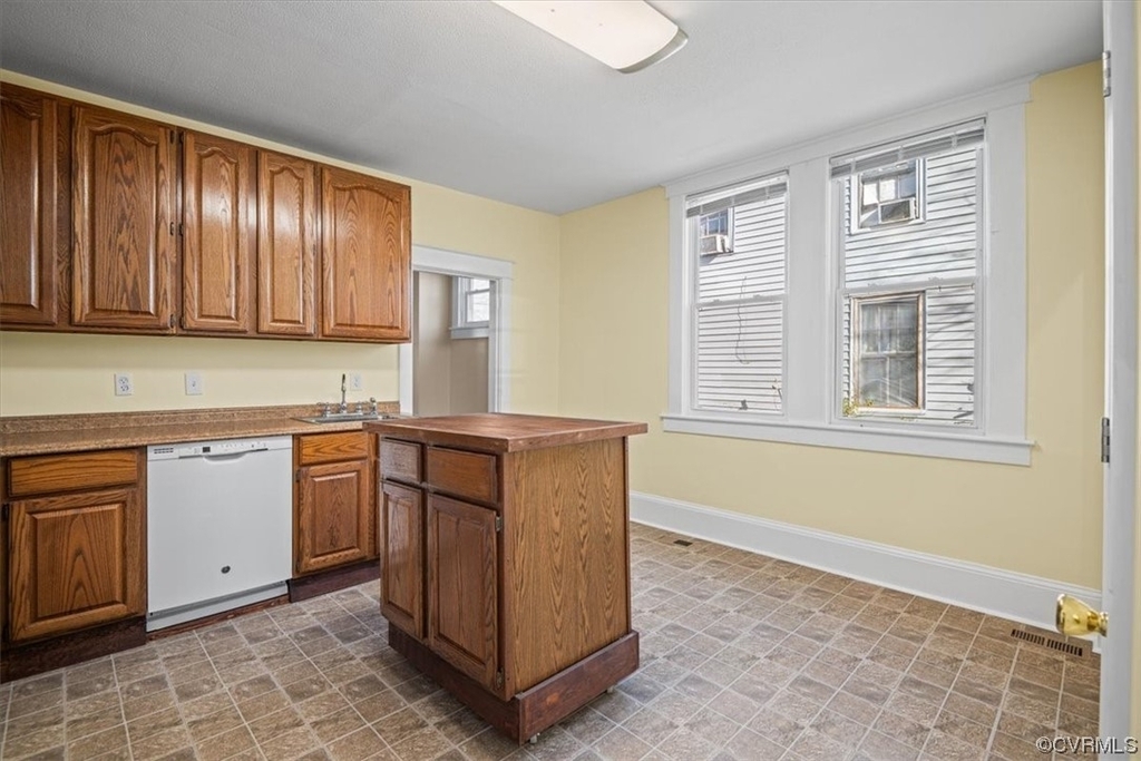 235 Lafayette Avenue - Photo 11