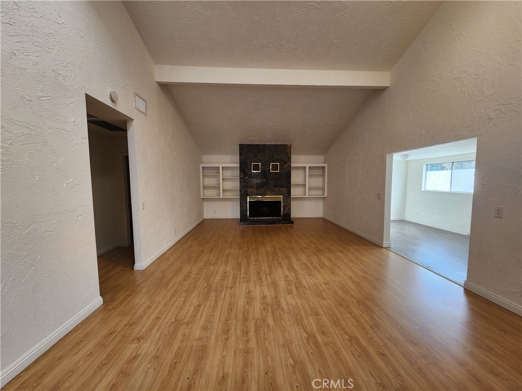 5516 Sultana Avenue - Photo 2