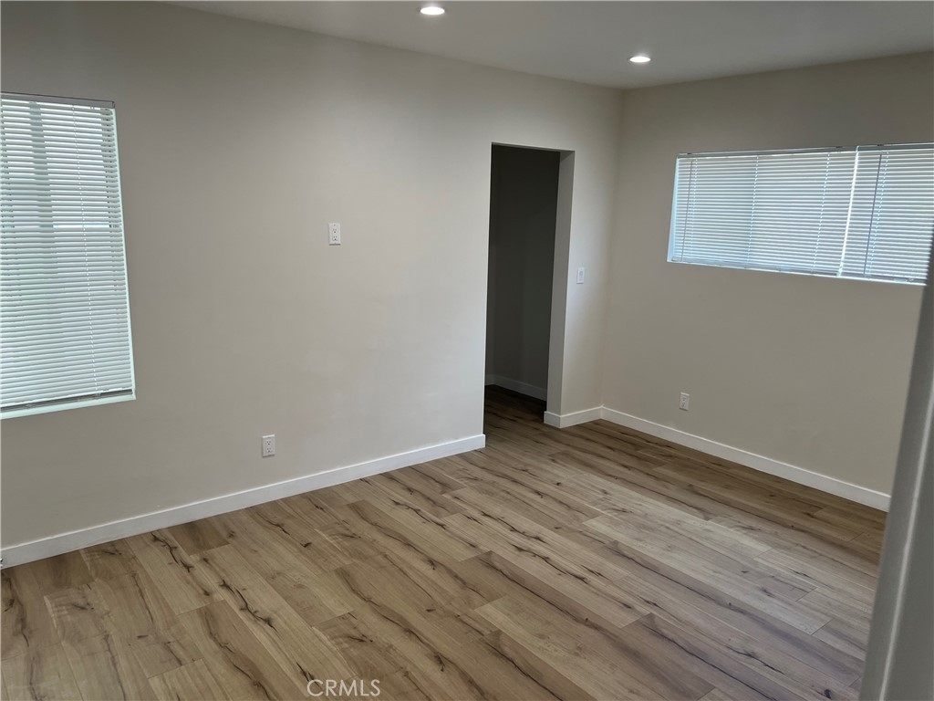 6643 Bellingham Avenue - Photo 12