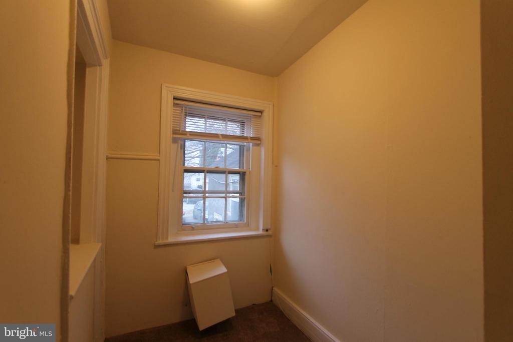 6043 Germantown Ave - Photo 28
