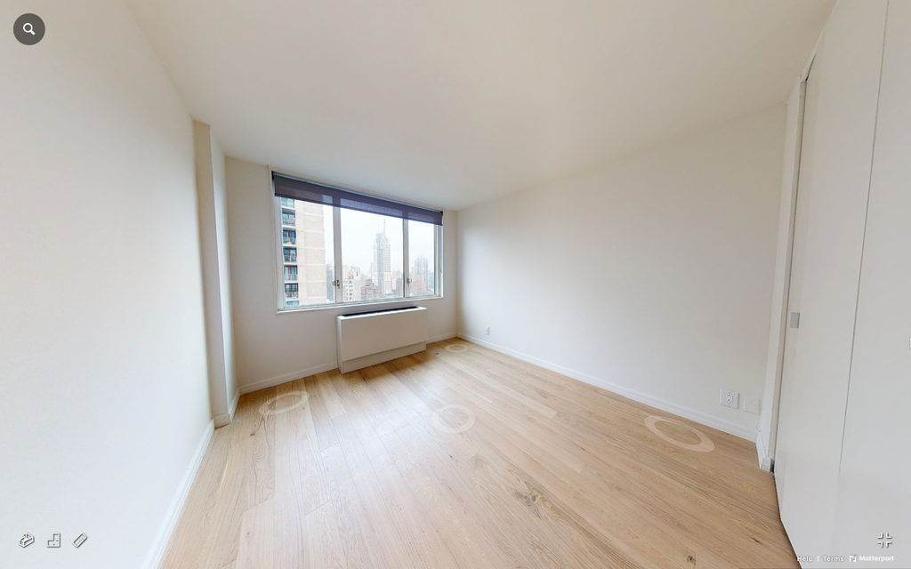 401 East 80th Street - Photo 5