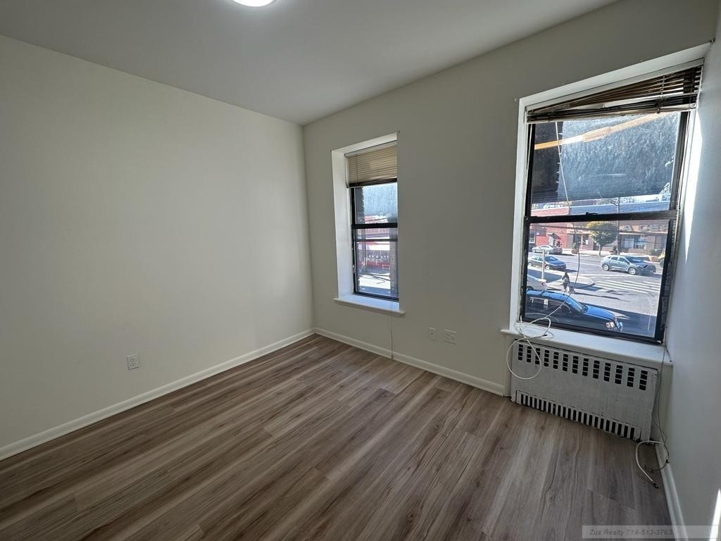 1127 Mcdonald Avenue - Photo 5