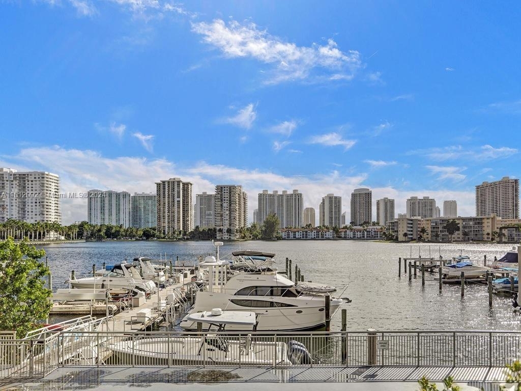 18051 Biscayne Blvd - Photo 45