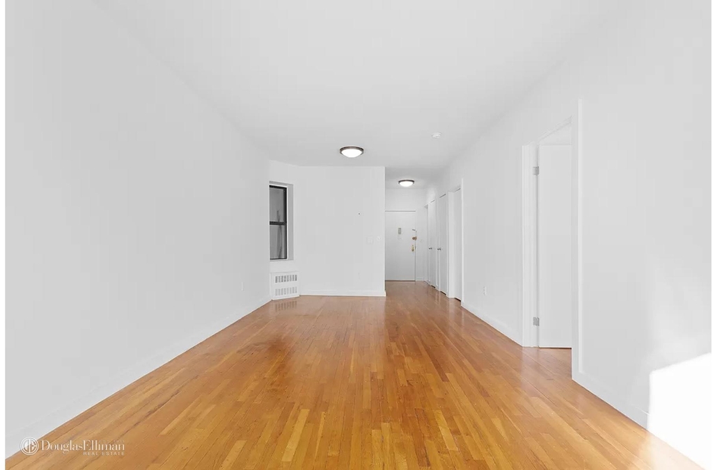 1411 Amsterdam Ave - Photo 4