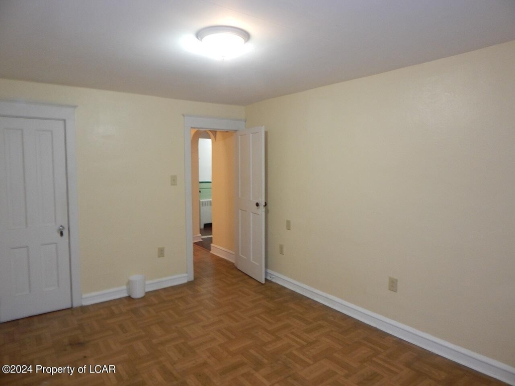 459 Wyoming Avenue - Photo 4