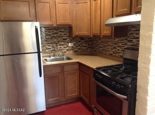 732 E Elm Street - Photo 1