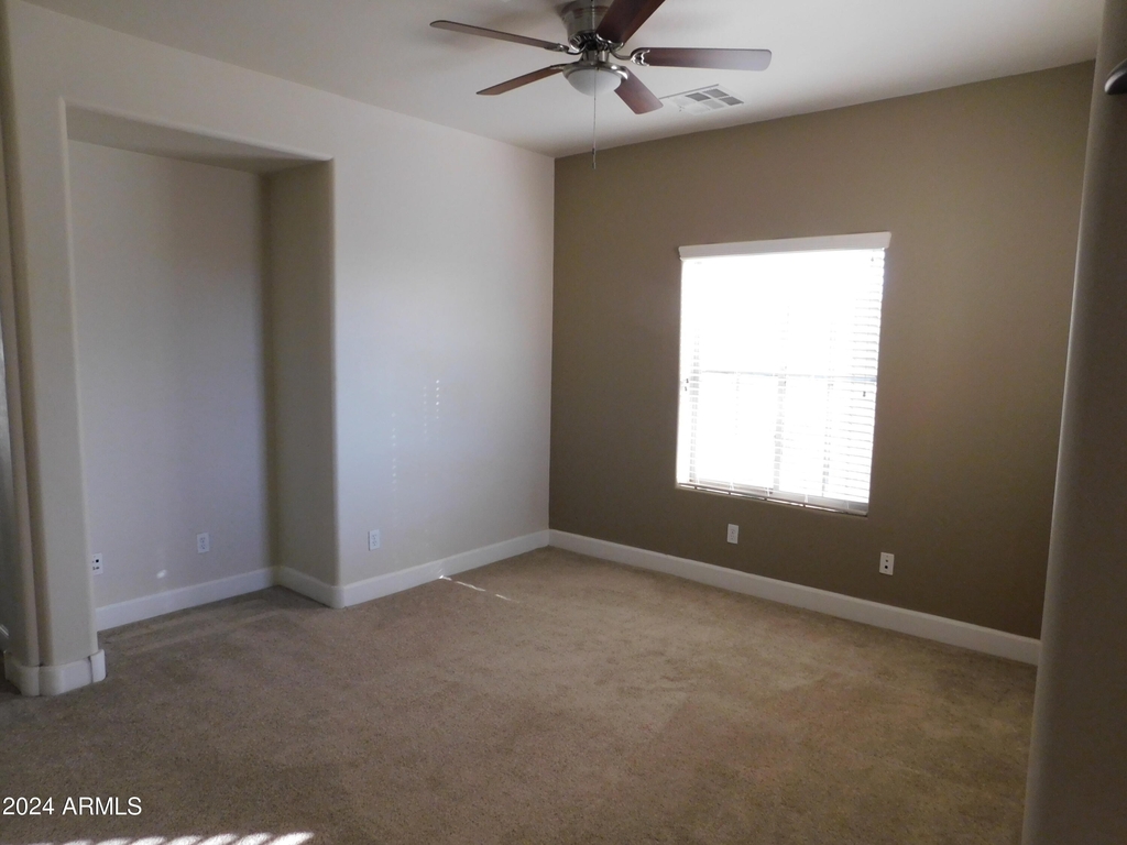 15385 W Dreyfus Street - Photo 10