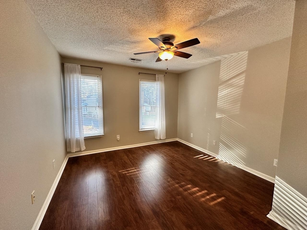 7020 Epping Forest Drive - Photo 14