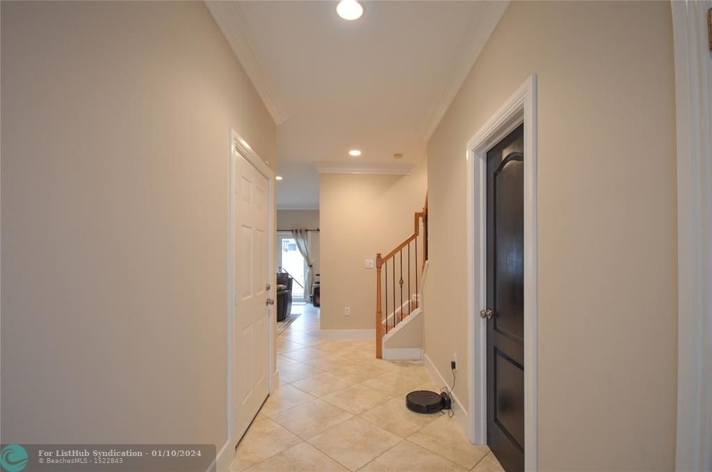 273 Se 22nd St - Photo 1