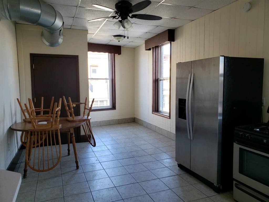 103 E Main - Photo 2