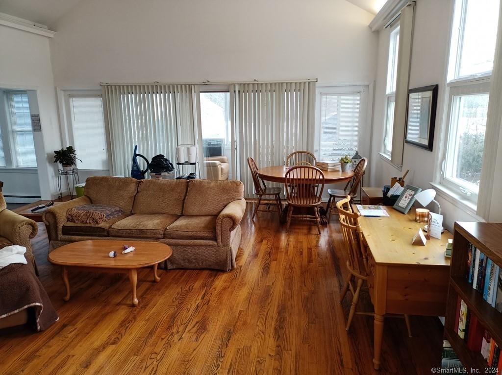887 Hanover Road - Photo 3