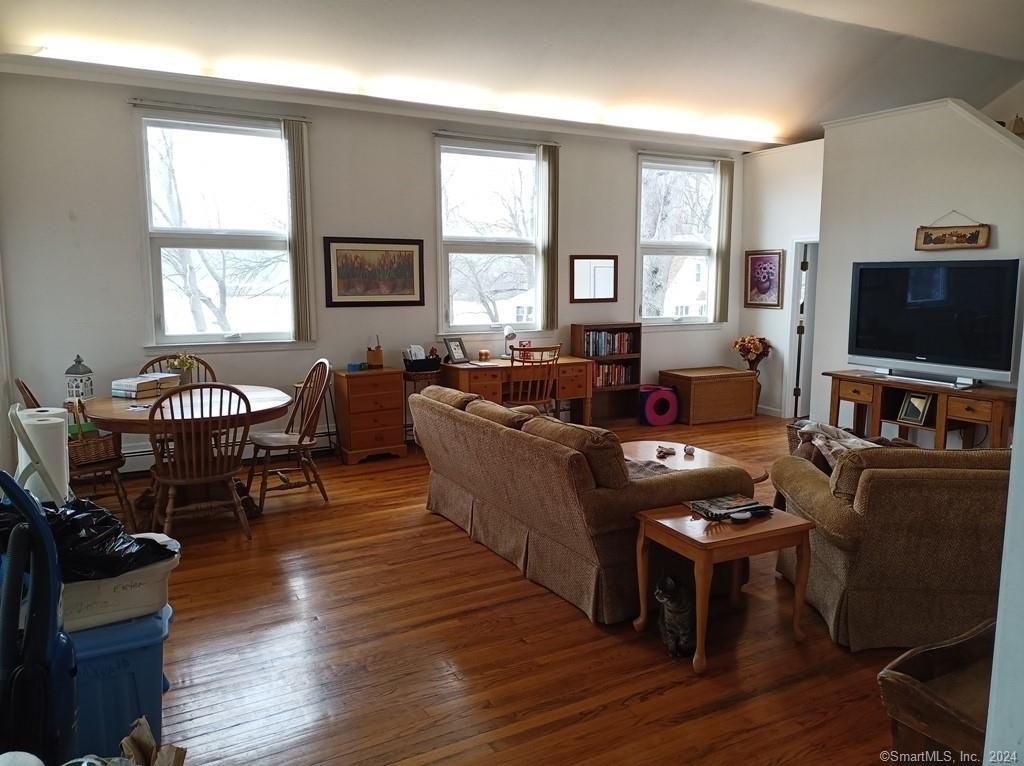 887 Hanover Road - Photo 2