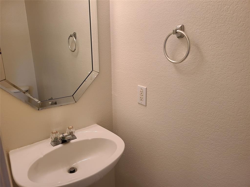 8036 Southern Pine Way - Photo 7