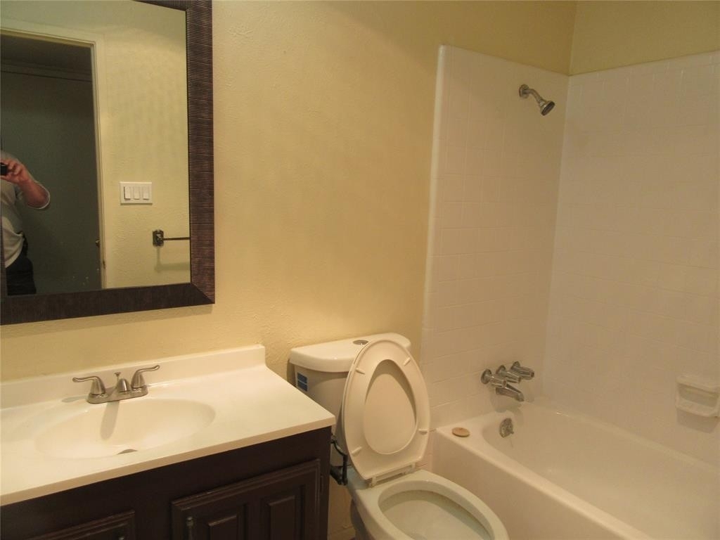 7659 Ashcrest Lane - Photo 9