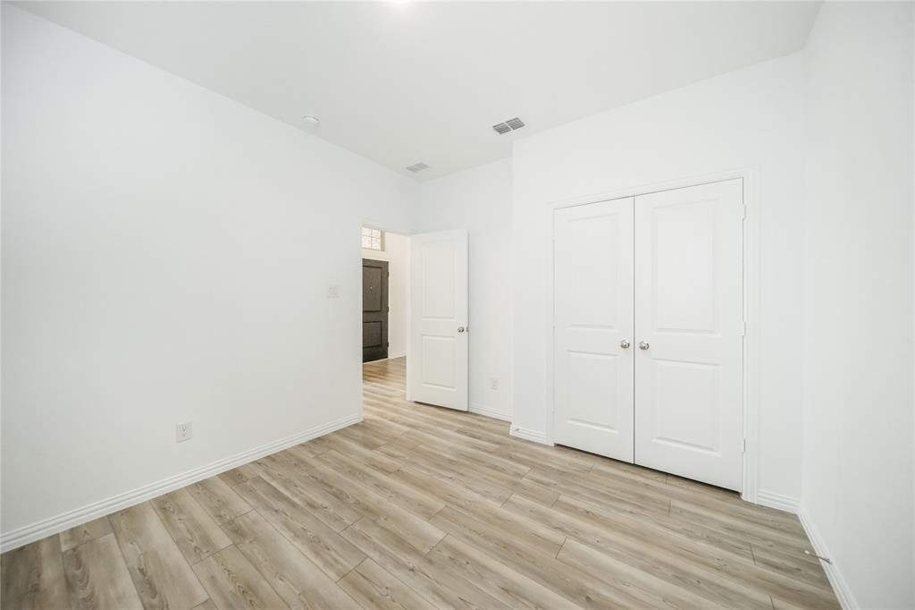 1409 Ross Avenue - Photo 9