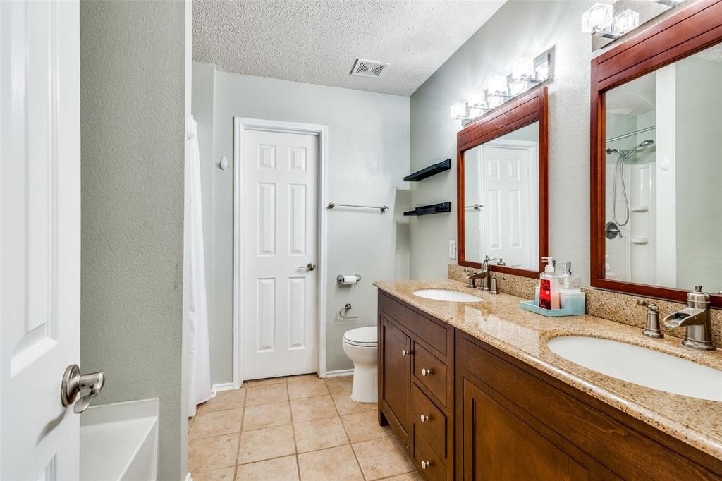 8409 Plantain Court - Photo 11