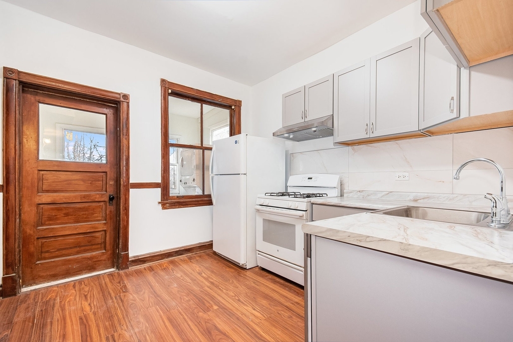 2225 W Wilson Avenue - Photo 5