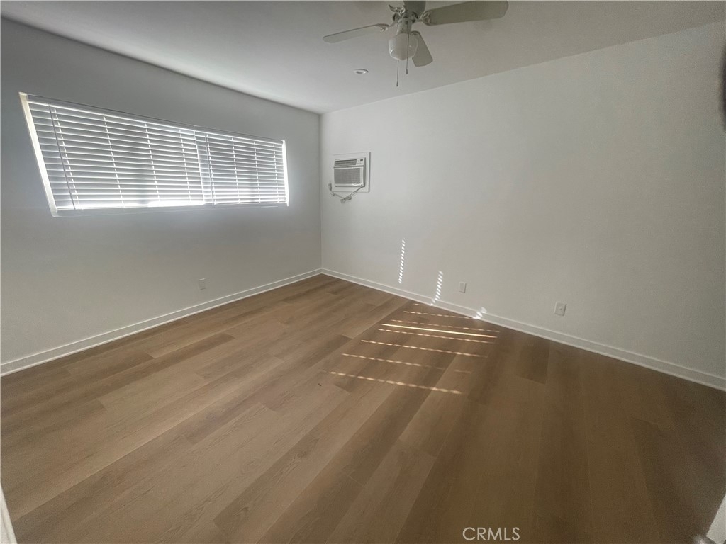 909 W Beach Avenue - Photo 6