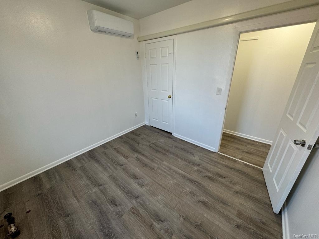 1738 Holland Avenue - Photo 6