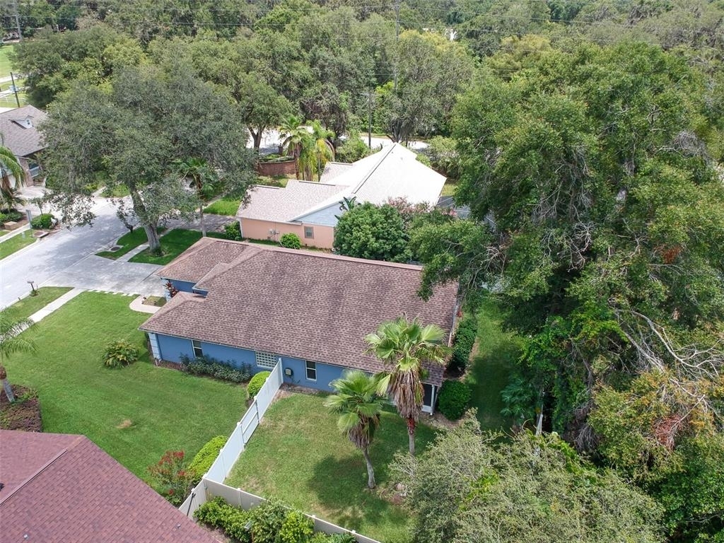 3018 Sprawling Oaks Place - Photo 23