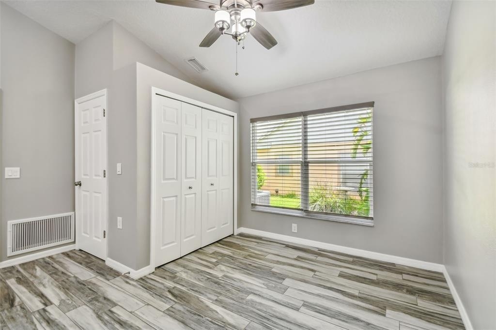 3018 Sprawling Oaks Place - Photo 10