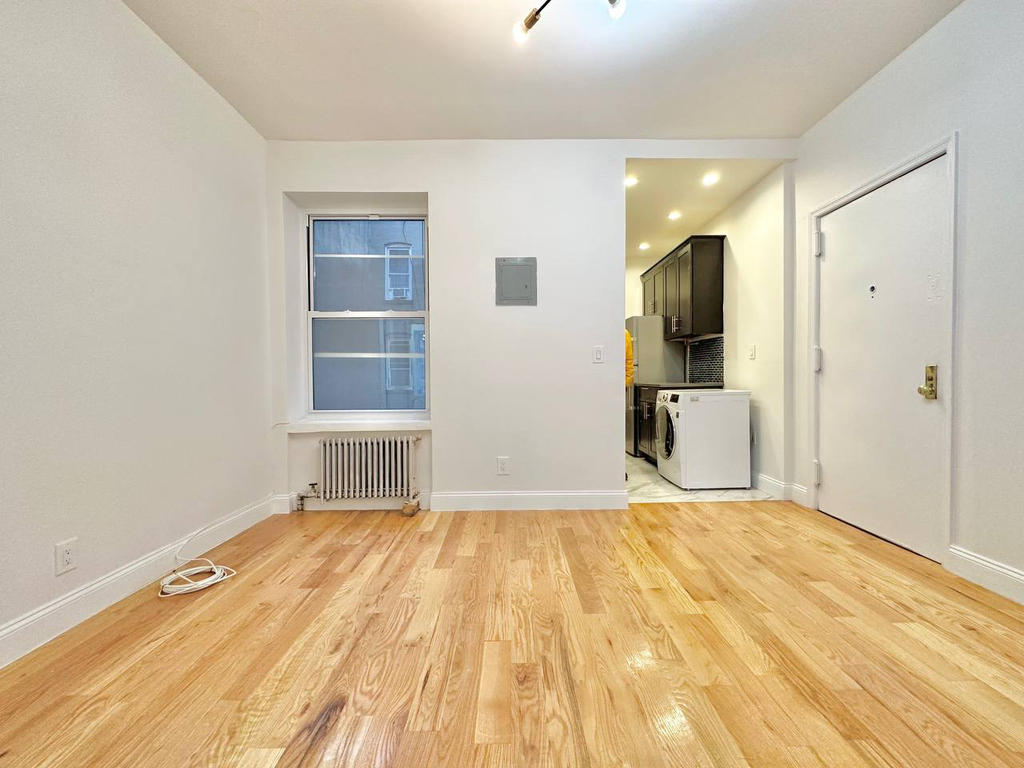 709 Dekalb Avenue - Photo 3