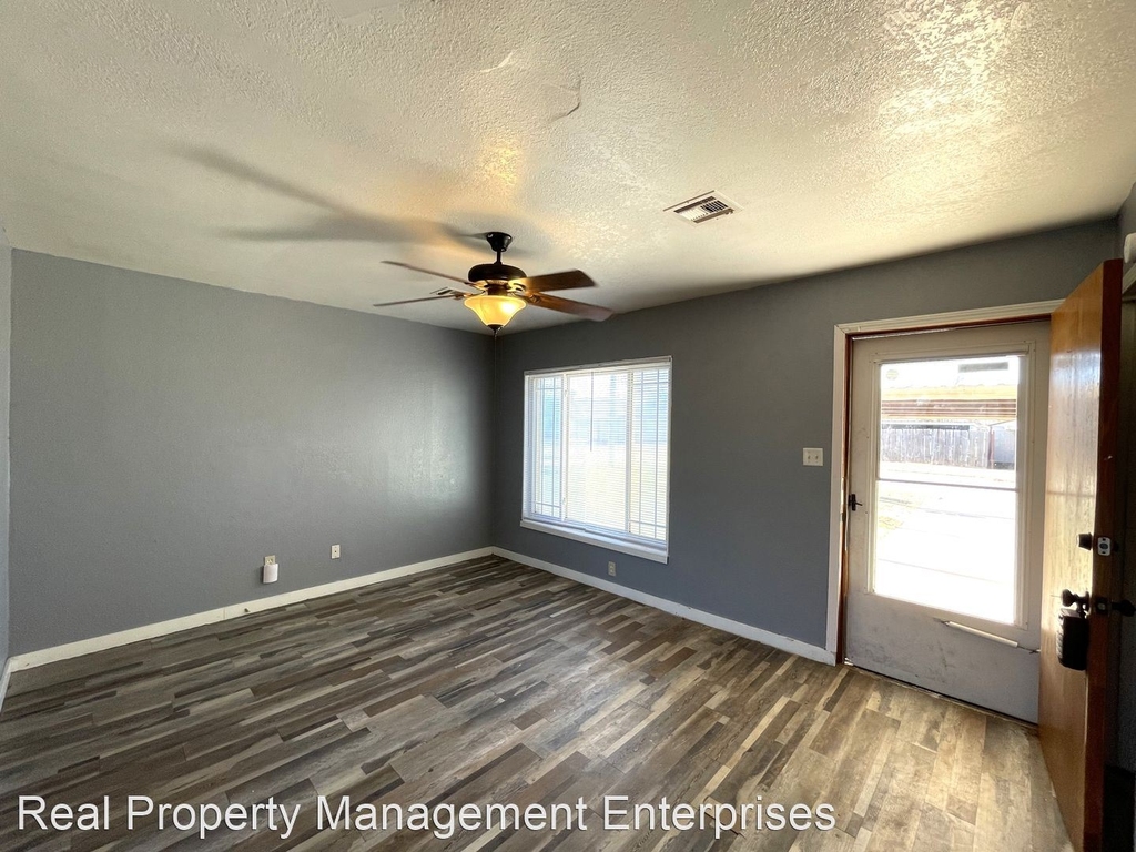 3041 Se 18th Pl - Photo 3