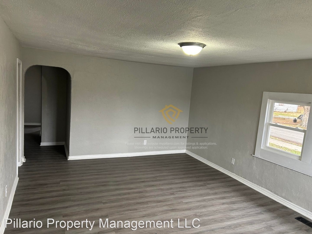 2204 W 30th St. - Photo 1