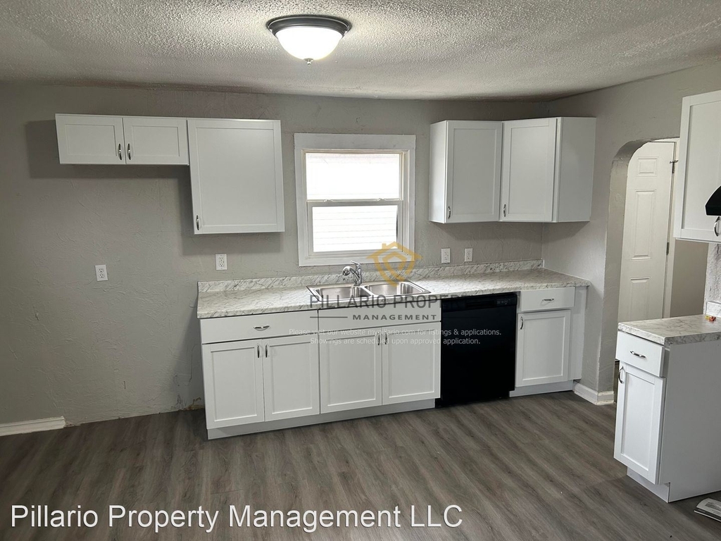 2204 W 30th St. - Photo 6