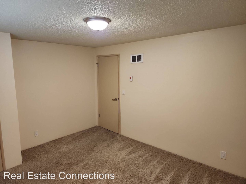 2558-2586 River Road - Photo 6