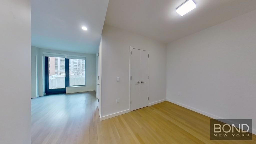 515 East 86th Street - Photo 7