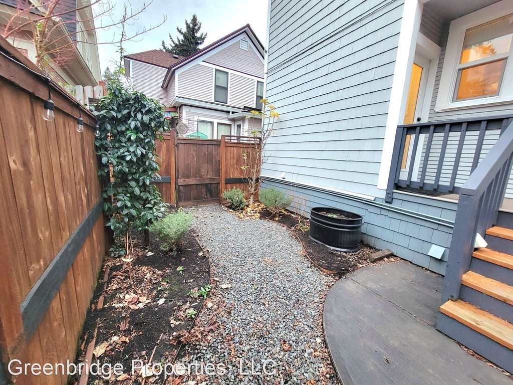 8852 Se 10th Ave. - Photo 5