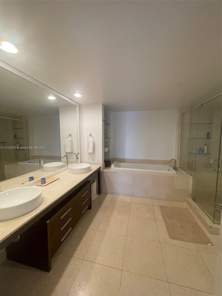 465 Brickell Ave - Photo 13