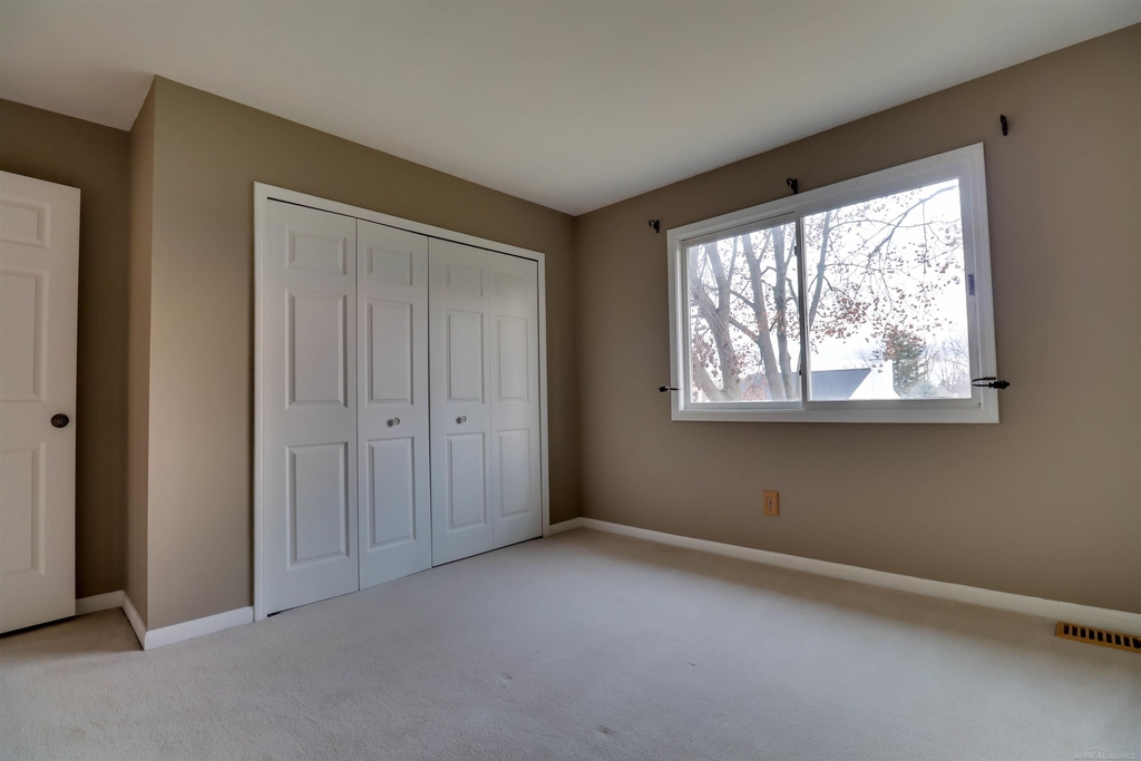 1609 Glen Meadow Ct - Photo 6