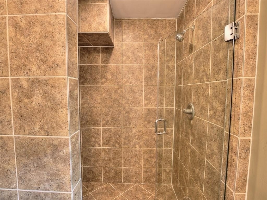 5575 Lake Forrest Drive - Photo 21