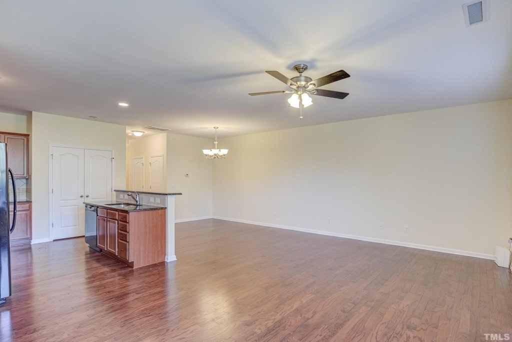 541 Panorama Park Place - Photo 10