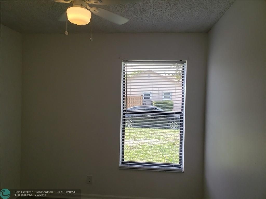4520 Nw 94th   Ter - Photo 16