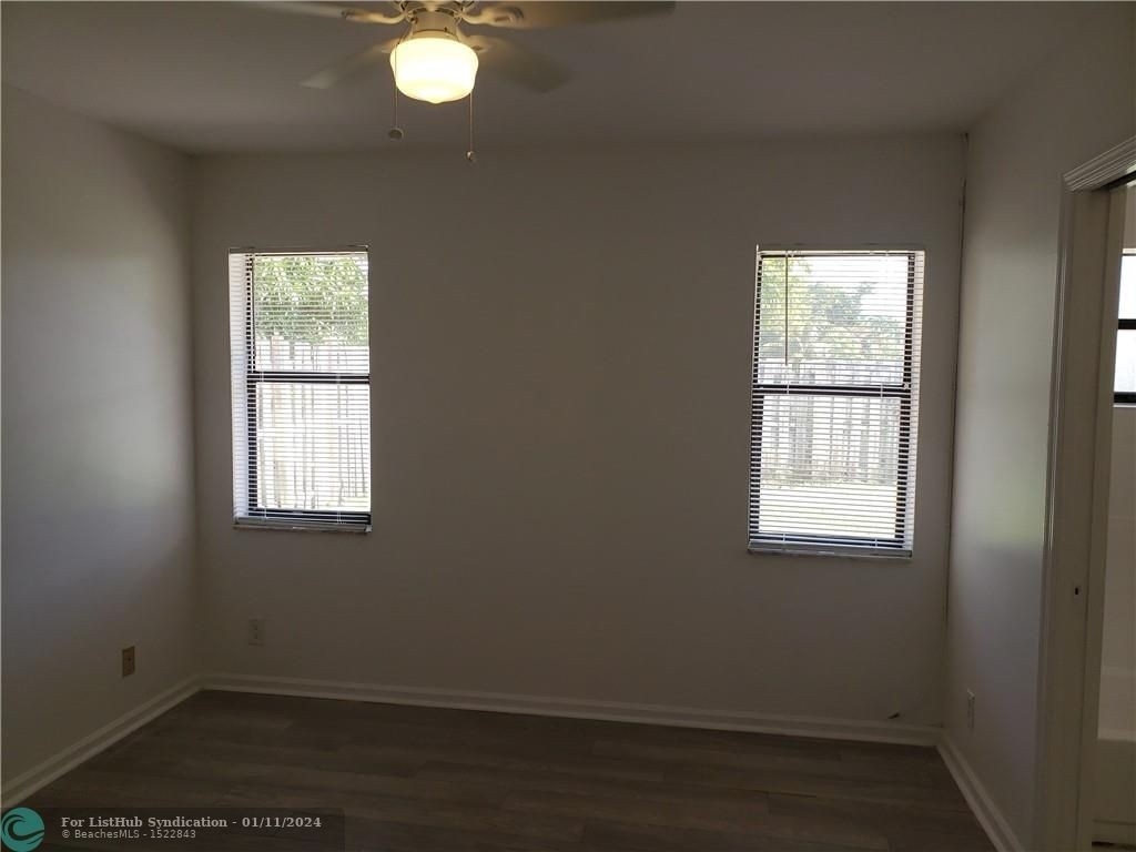 4520 Nw 94th   Ter - Photo 12