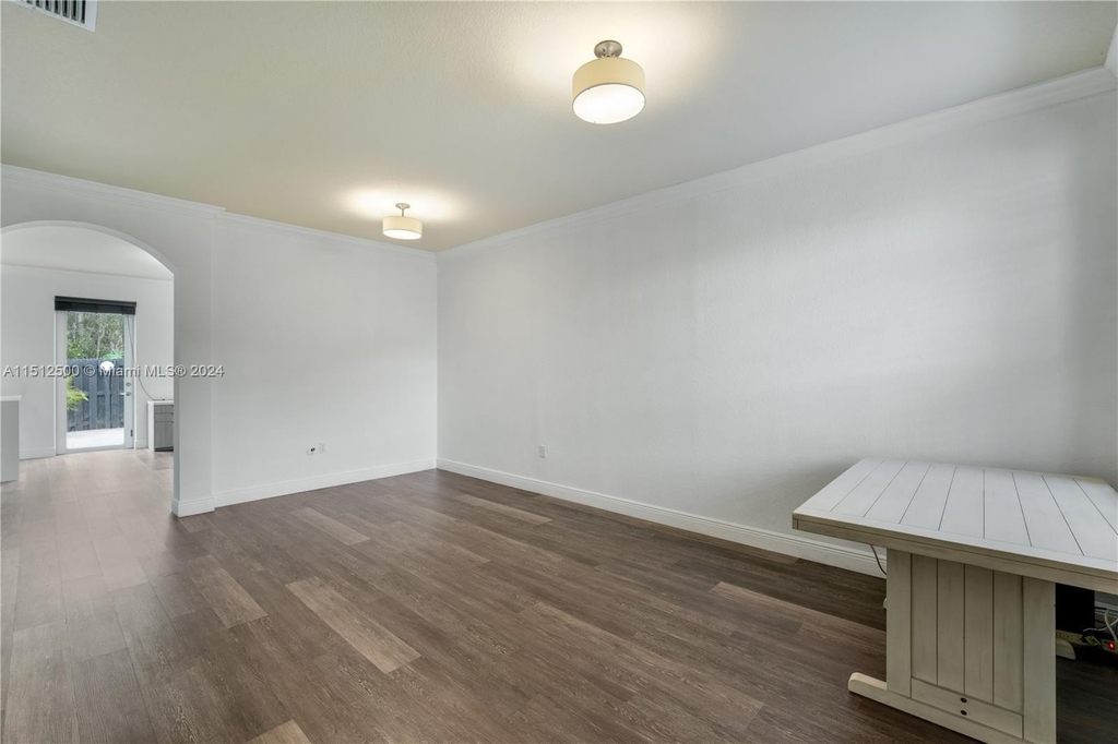 14705 Sw 22nd Ter - Photo 1