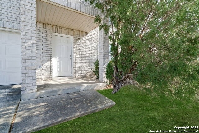 11202 Sutton Pl - Photo 3