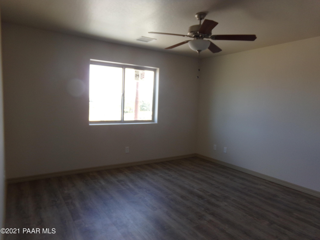 2924 N Yavapai Road - Photo 2