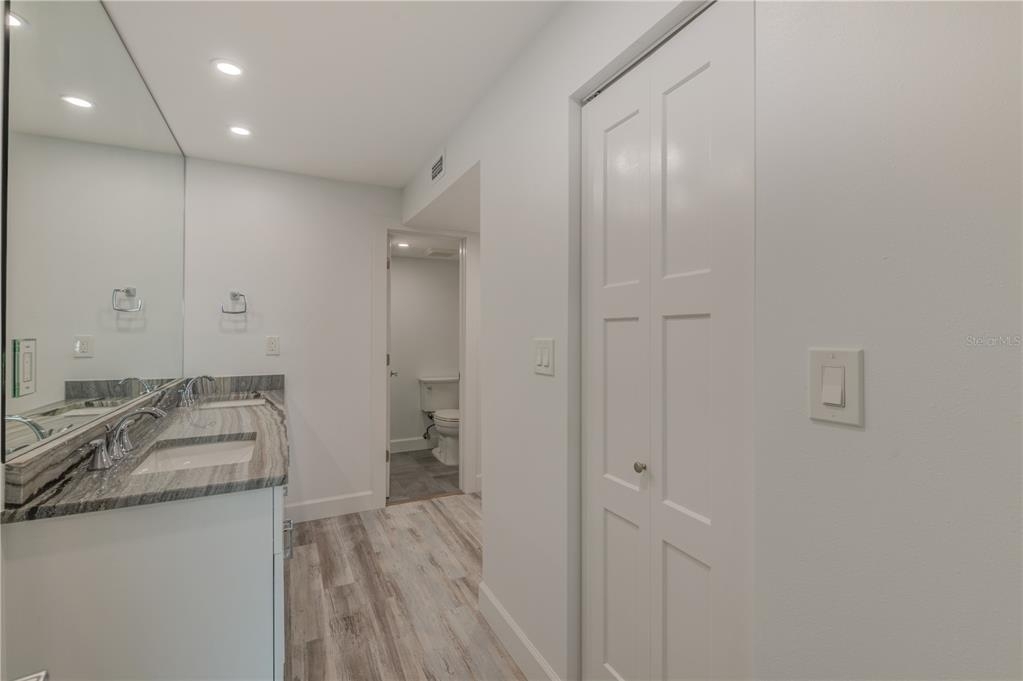 400 64th Avenue - Photo 9