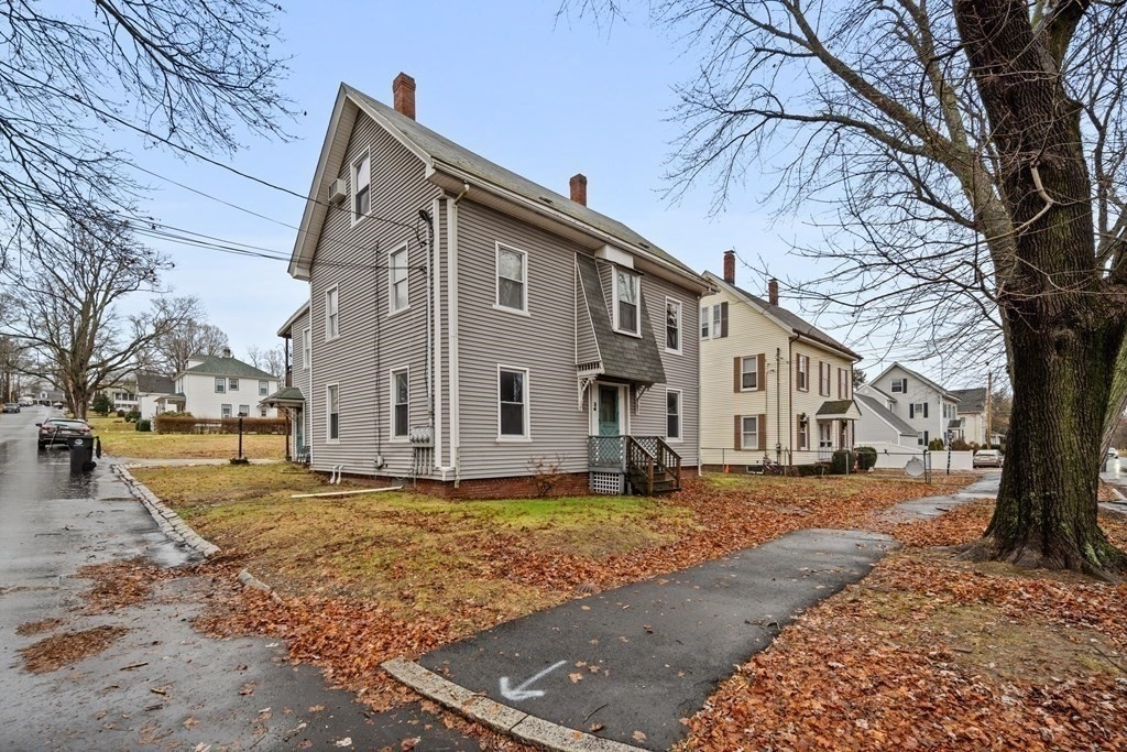 34 Lincoln Ave - Photo 1