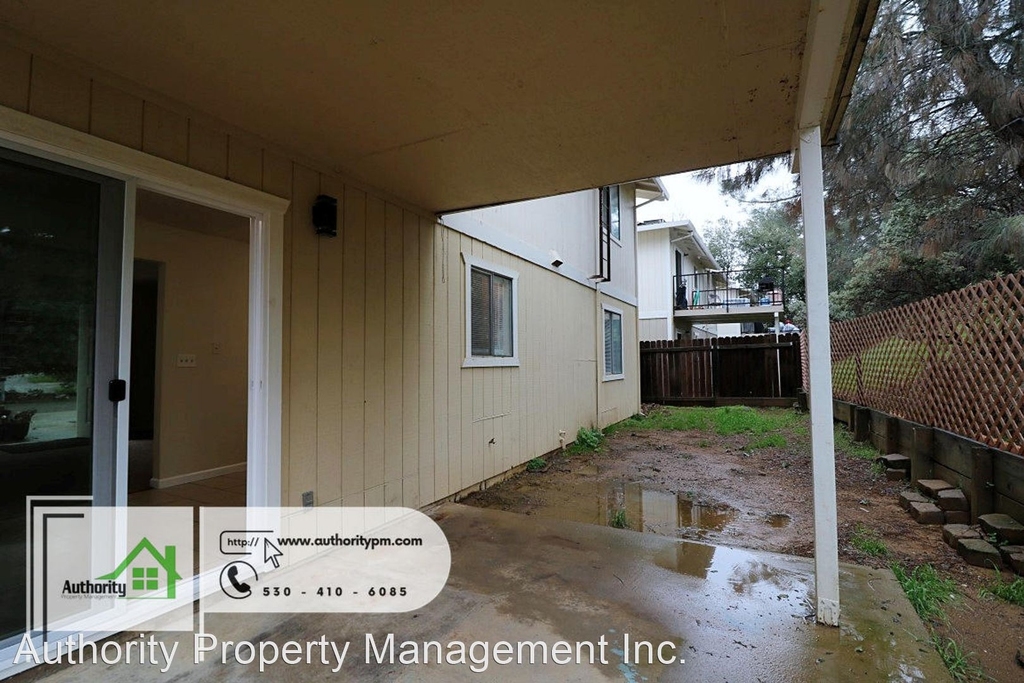 2067 Elizabeth Ave - Photo 15